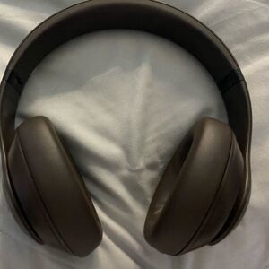 Studio Pro Beats